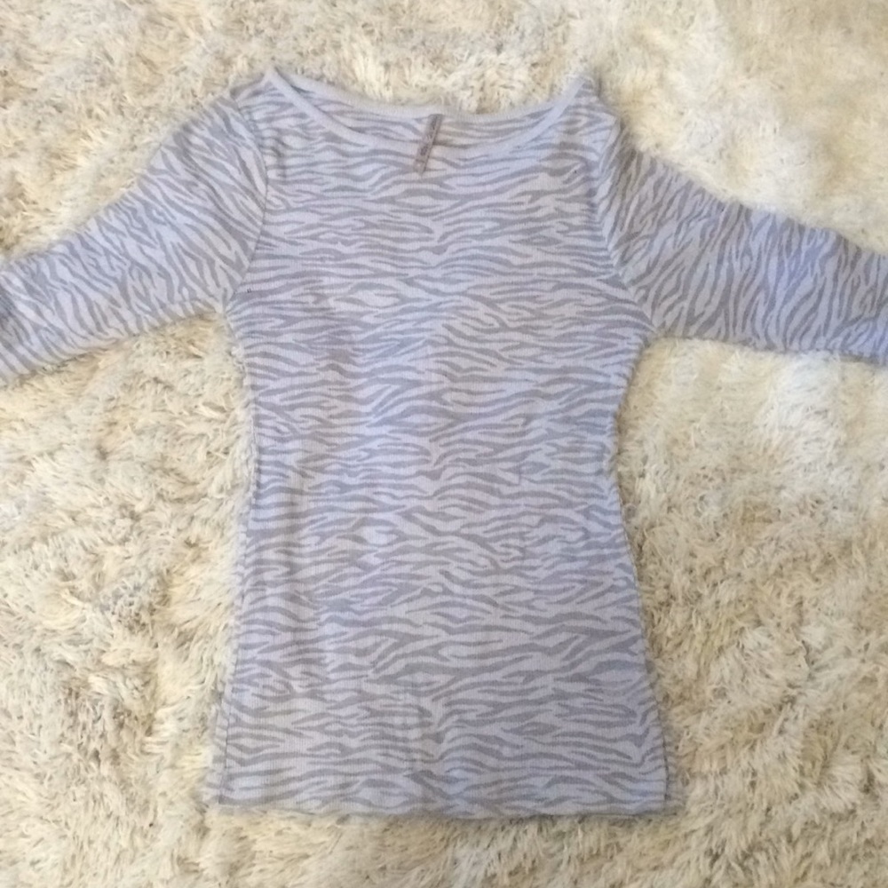 Mid sleeve Top